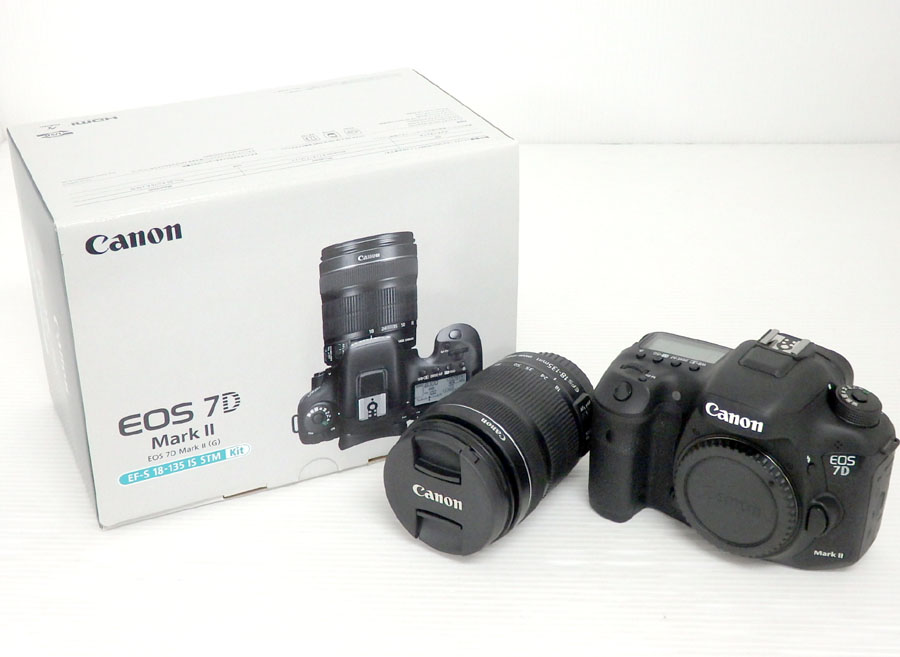 【中古】Canon キャノン EOS 7D Mark II EF-S18-135 IS STM レンズキット 一眼レフ デジタルカメラ【米子店】